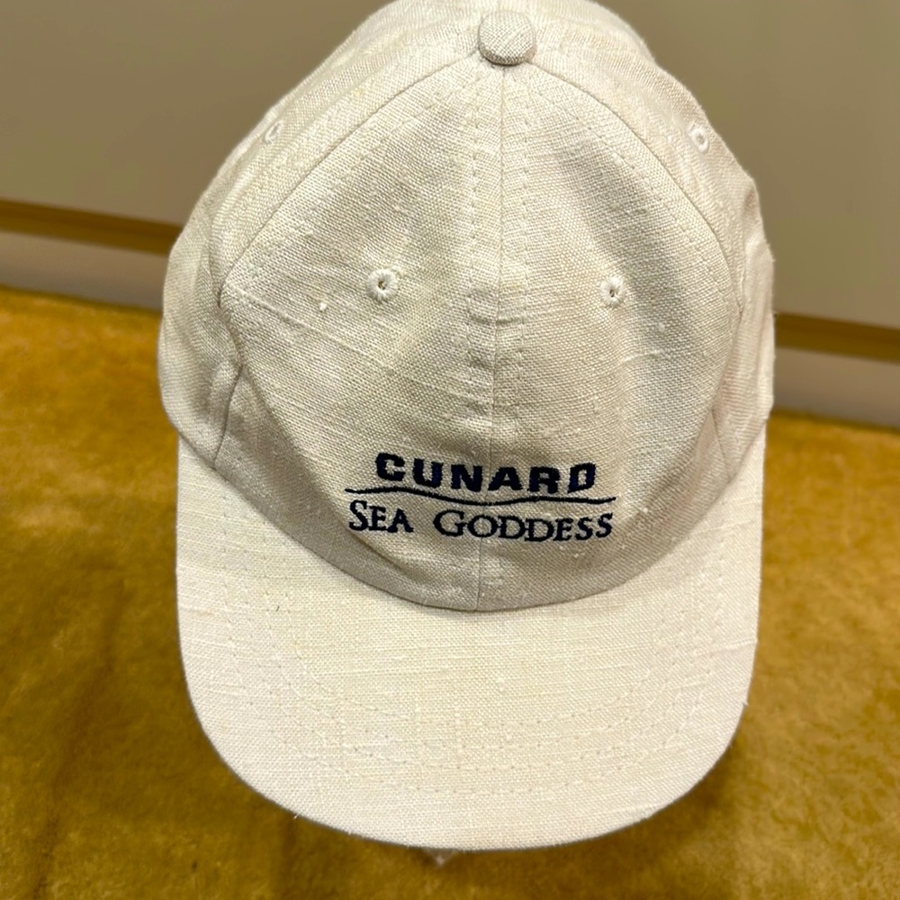VINTAGE 🚢CUNARD SEA GODDESS UNISEX ECRU & NAVY CAP - ADJUSTABLE LEATHER STRAP